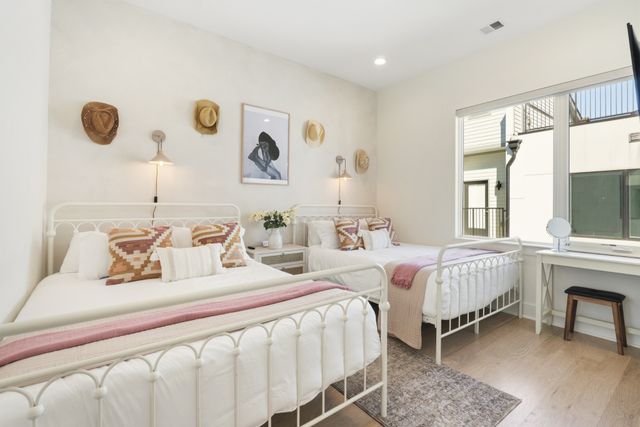 1037C Scovel St, Nashville, TN 37208