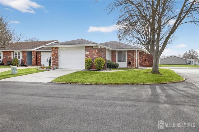 205 Newport Road A, Monroe, NJ 08831