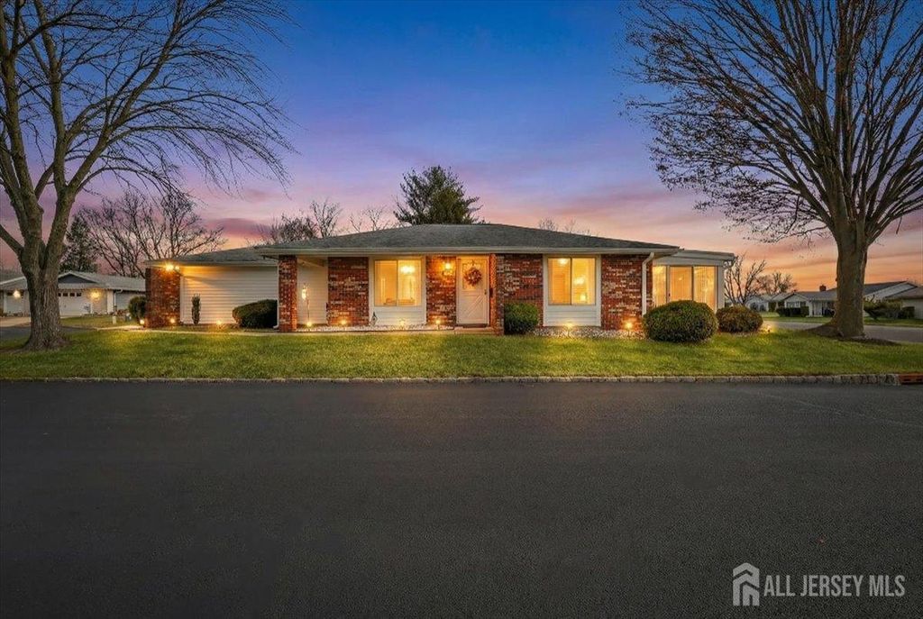 205 Newport Road A, Monroe, NJ 08831