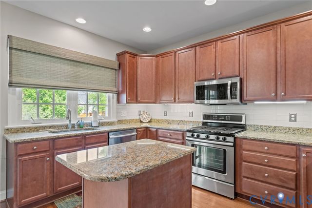 1126 Hyde Ln, Henrico, VA 23229