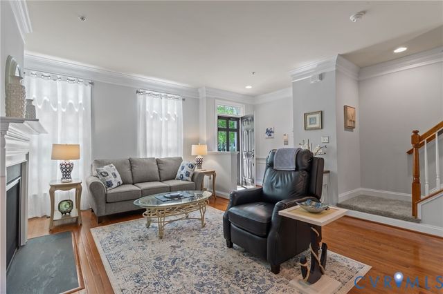 1126 Hyde Ln, Henrico, VA 23229