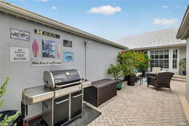 15411 River Vista DR S 202, North Fort Myers, FL 33917