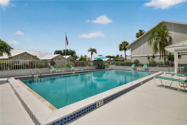 15411 River Vista DR S 202, North Fort Myers, FL 33917