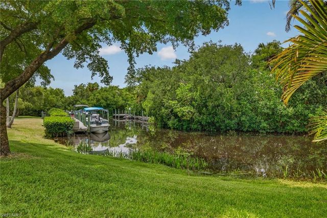 15411 River Vista DR S 202, North Fort Myers, FL 33917