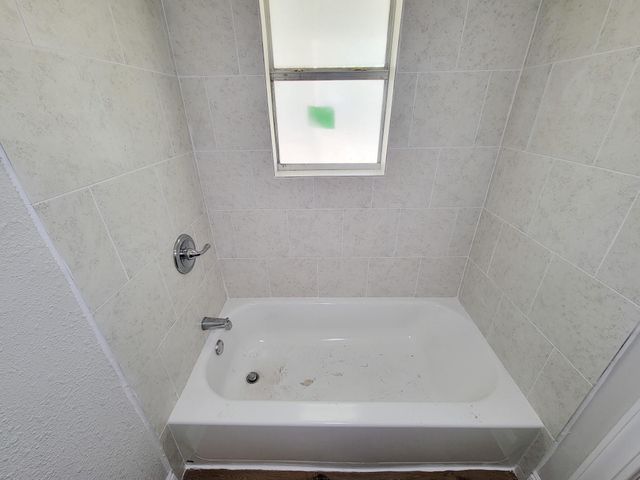 711 Avenue A 1, La Marque, TX 77568