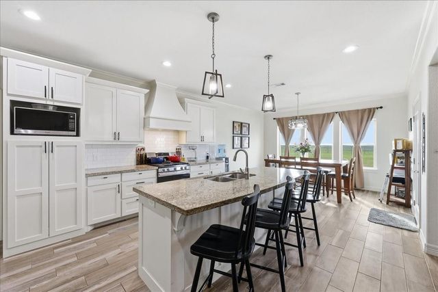 2400 Diamond D Drive, Beaumont, TX 77713