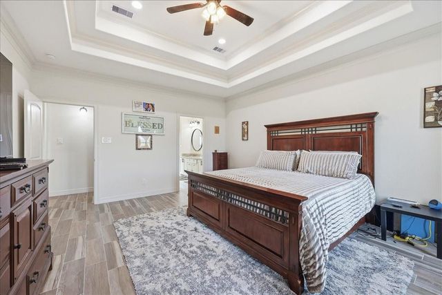 2400 Diamond D Drive, Beaumont, TX 77713