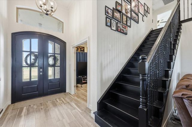 2400 Diamond D Drive, Beaumont, TX 77713