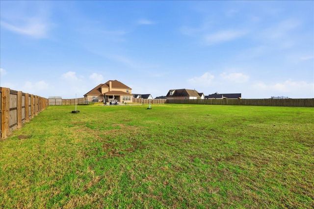 2400 Diamond D Drive, Beaumont, TX 77713