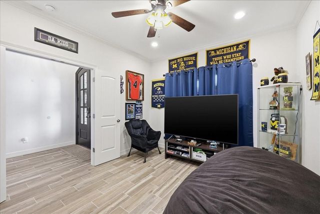 2400 Diamond D Drive, Beaumont, TX 77713