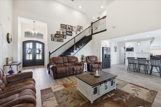 2400 Diamond D Drive, Beaumont, TX 77713