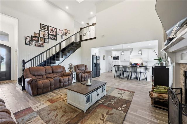 2400 Diamond D Drive, Beaumont, TX 77713