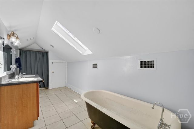 1902 Barnard Street, Savannah, GA 31401