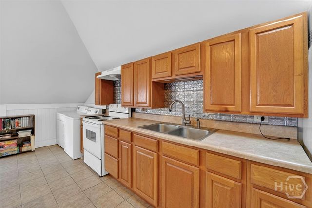 1902 Barnard Street, Savannah, GA 31401