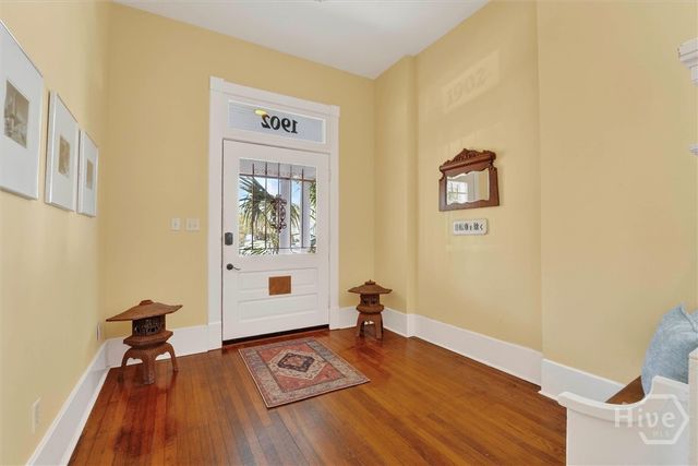 1902 Barnard Street, Savannah, GA 31401