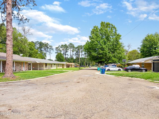 200 Oleander Street, Opelousas, LA 70570