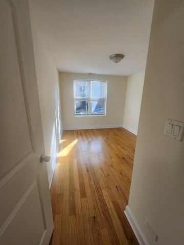 5320 N FRANCISCO Avenue GS, Chicago, IL 60625