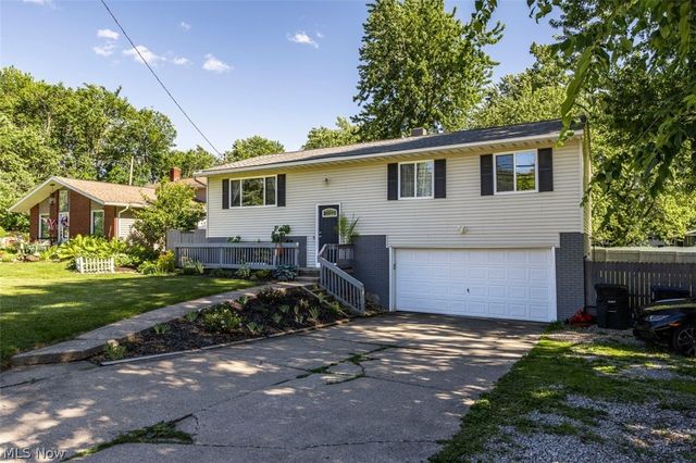 4560 Center Road, Brunswick, OH 44212