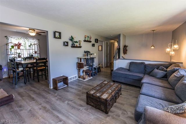 4560 Center Road, Brunswick, OH 44212