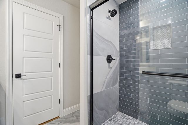 1176 Horizon Trace Drive, Azle, TX 76020