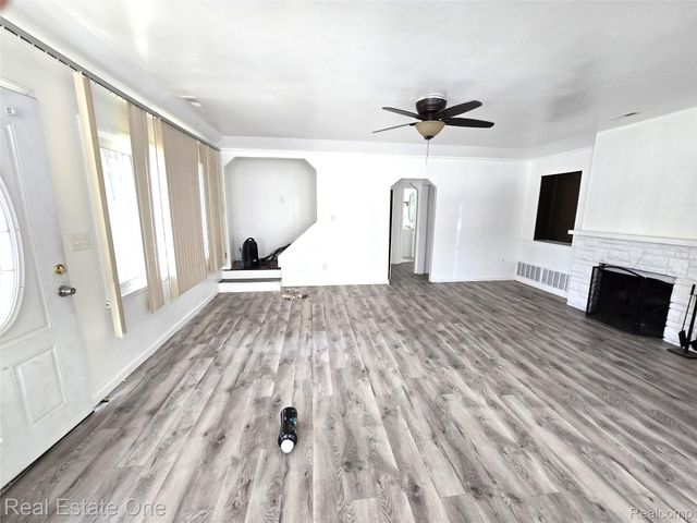 20980 Evergreen Road, Southfield, MI 48075