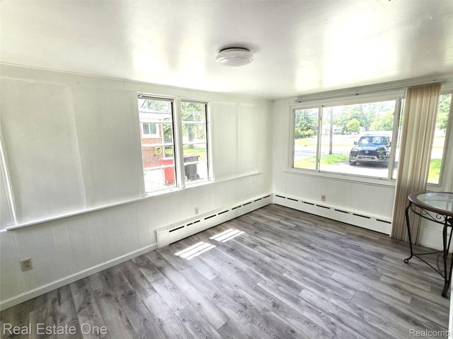 20980 Evergreen Road, Southfield, MI 48075