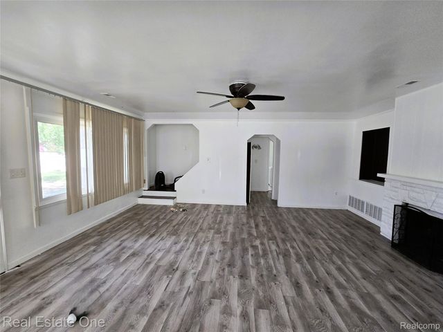 20980 Evergreen Road, Southfield, MI 48075
