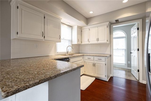 1317 NE Foxwood Drive, Lee's Summit, MO 64086