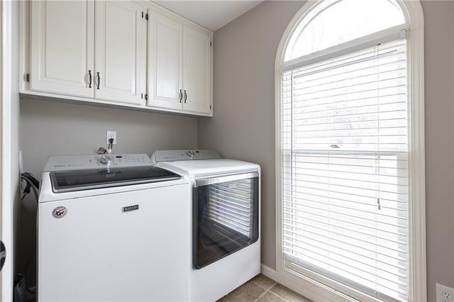 1317 NE Foxwood Drive, Lee's Summit, MO 64086