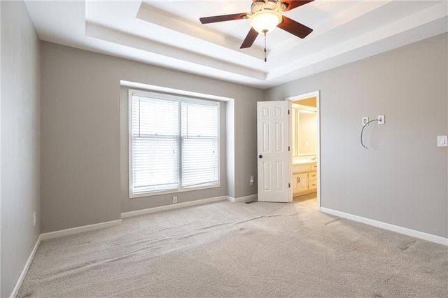 1317 NE Foxwood Drive, Lee's Summit, MO 64086