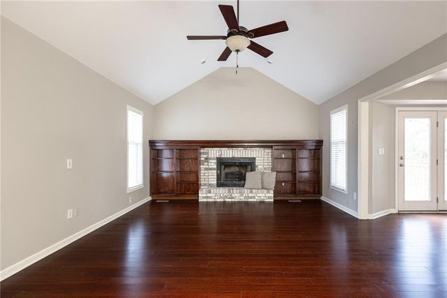 1317 NE Foxwood Drive, Lee's Summit, MO 64086