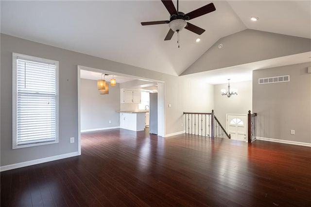 1317 NE Foxwood Drive, Lee's Summit, MO 64086