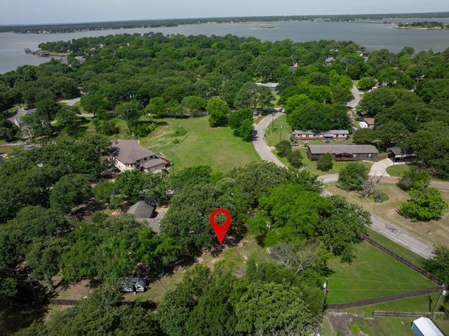 104 Autumn Wood Trail, Gun Barrel City, TX 75156