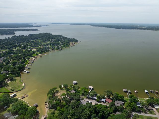 104 Autumn Wood Trail, Gun Barrel City, TX 75156
