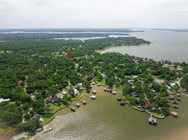 104 Autumn Wood Trail, Gun Barrel City, TX 75156