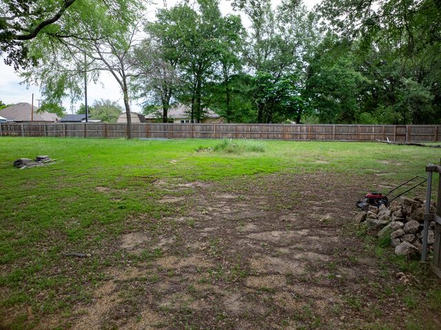 104 Autumn Wood Trail, Gun Barrel City, TX 75156