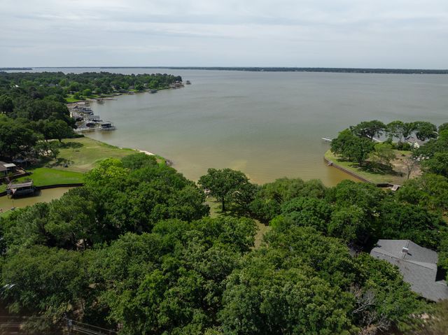 104 Autumn Wood Trail, Gun Barrel City, TX 75156