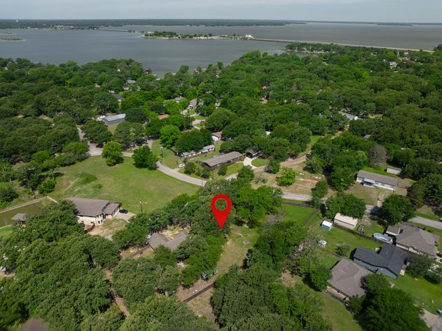 104 Autumn Wood Trail, Gun Barrel City, TX 75156