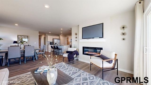 11981 S 114th Avenue, Papillion, NE 68046