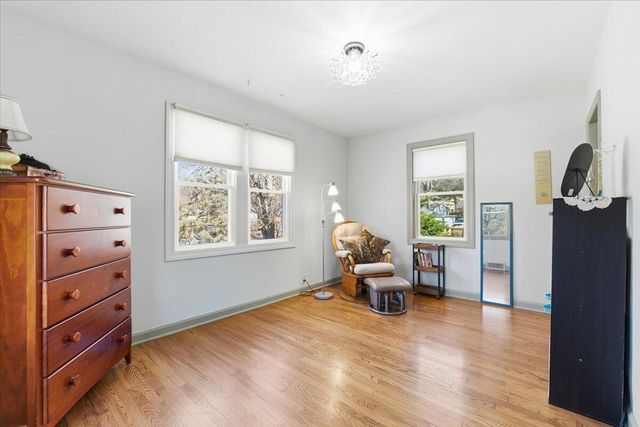 155 S LINDEN Avenue, Council Bluffs, IA 51503