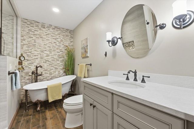 155 S LINDEN Avenue, Council Bluffs, IA 51503