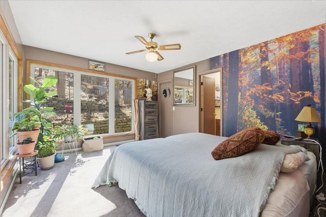 155 S LINDEN Avenue, Council Bluffs, IA 51503