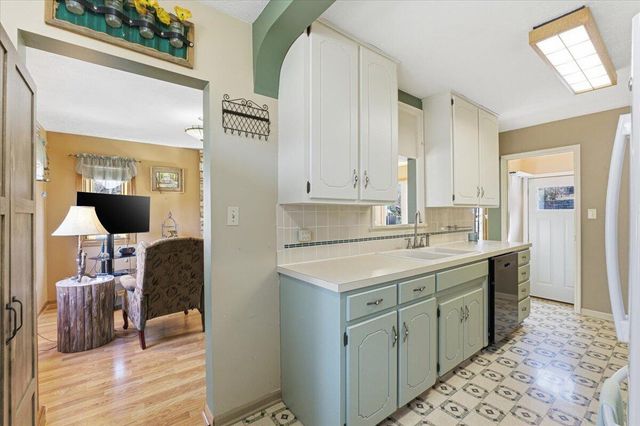 155 S LINDEN Avenue, Council Bluffs, IA 51503