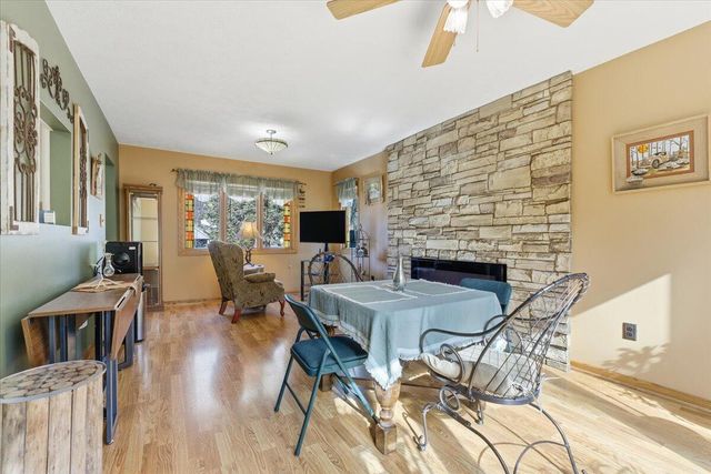 155 S LINDEN Avenue, Council Bluffs, IA 51503