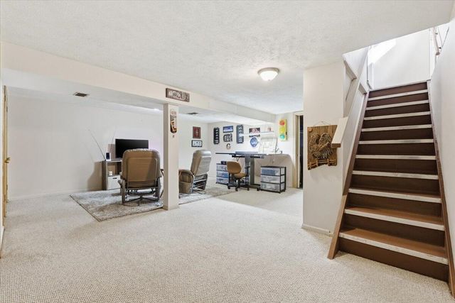 155 S LINDEN Avenue, Council Bluffs, IA 51503