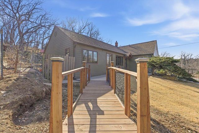 155 S LINDEN Avenue, Council Bluffs, IA 51503