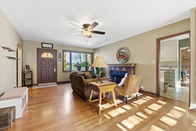 155 S LINDEN Avenue, Council Bluffs, IA 51503