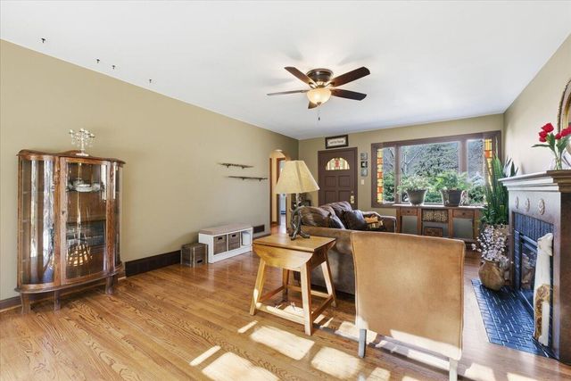 155 S LINDEN Avenue, Council Bluffs, IA 51503