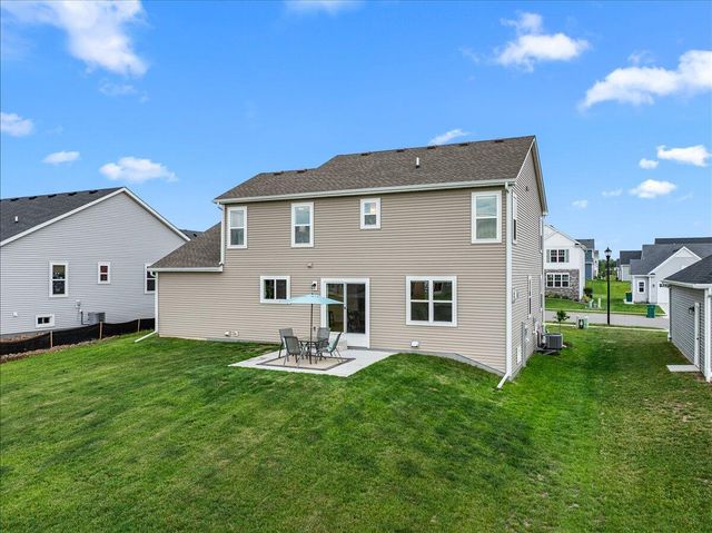 192 Sapphire LANE, Saukville, WI 53080