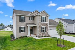 192 Sapphire LANE, Saukville, WI 53080